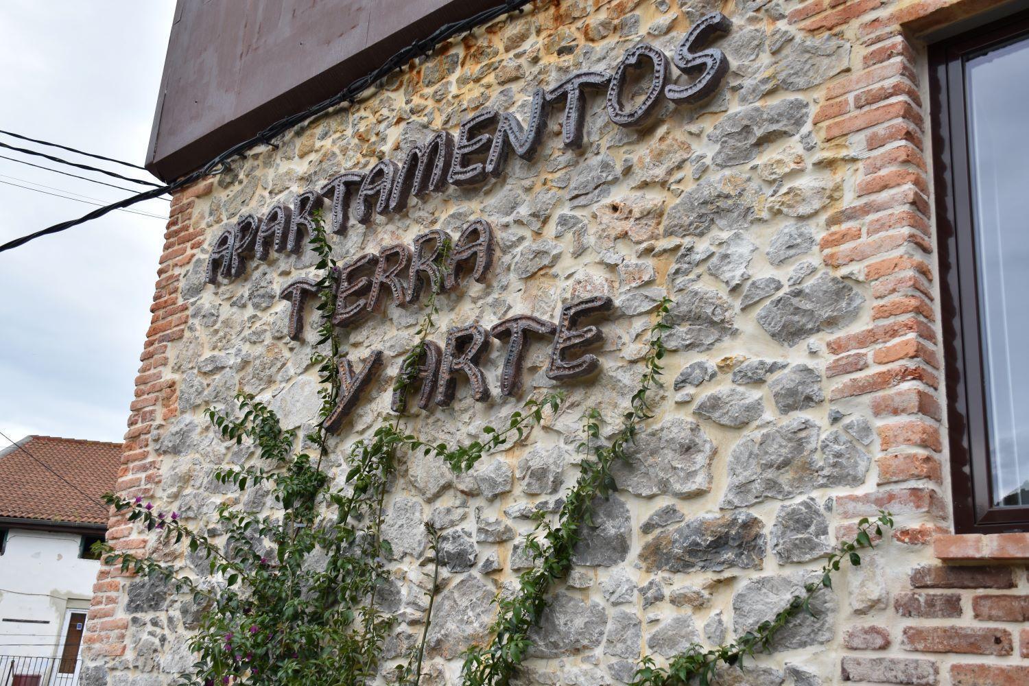 Apartamentos Tierra Y Arte Santoña Exteriör bild