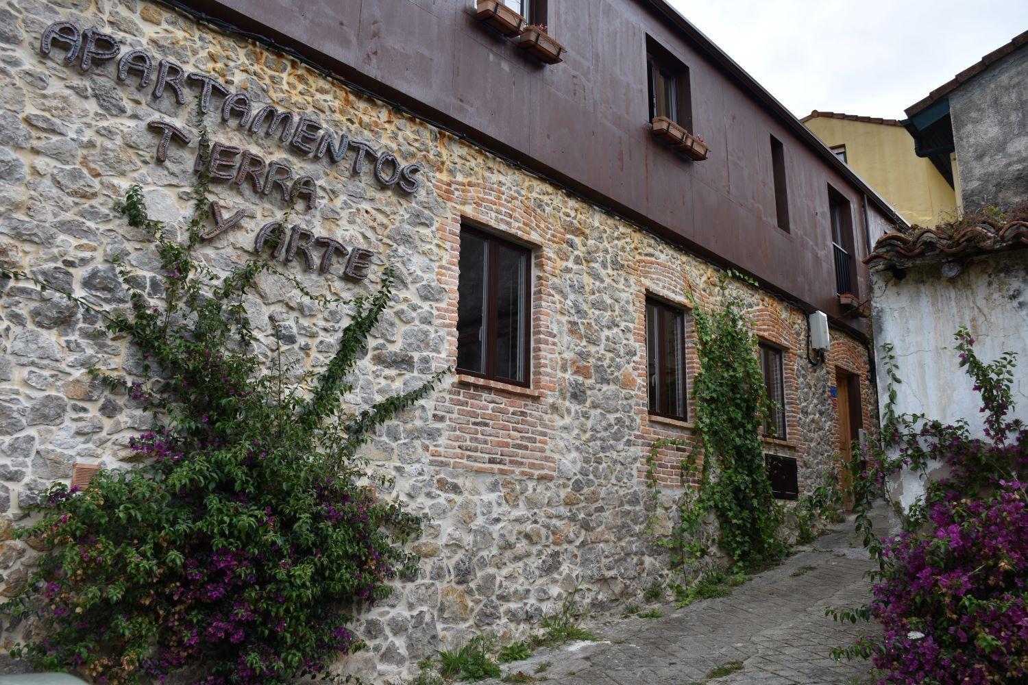 Apartamentos Tierra Y Arte Santoña Exteriör bild