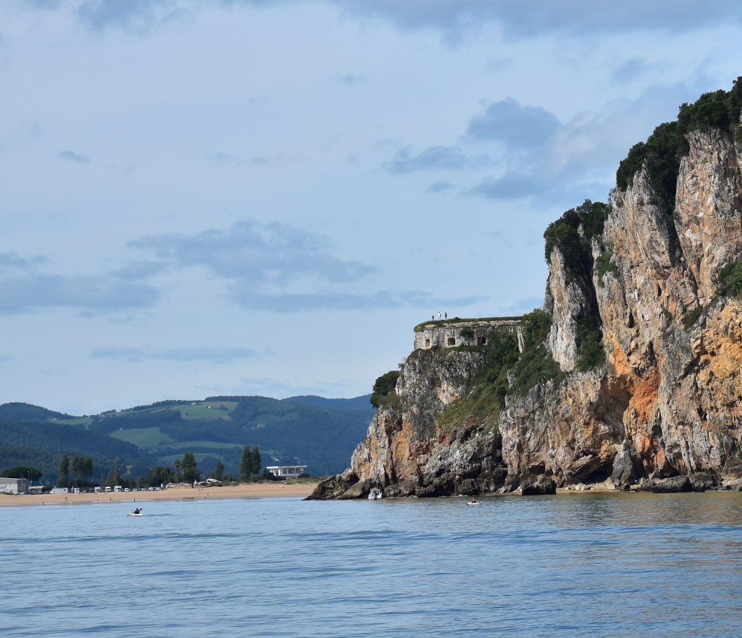 Apartamentos Tierra Y Arte Santoña Exteriör bild